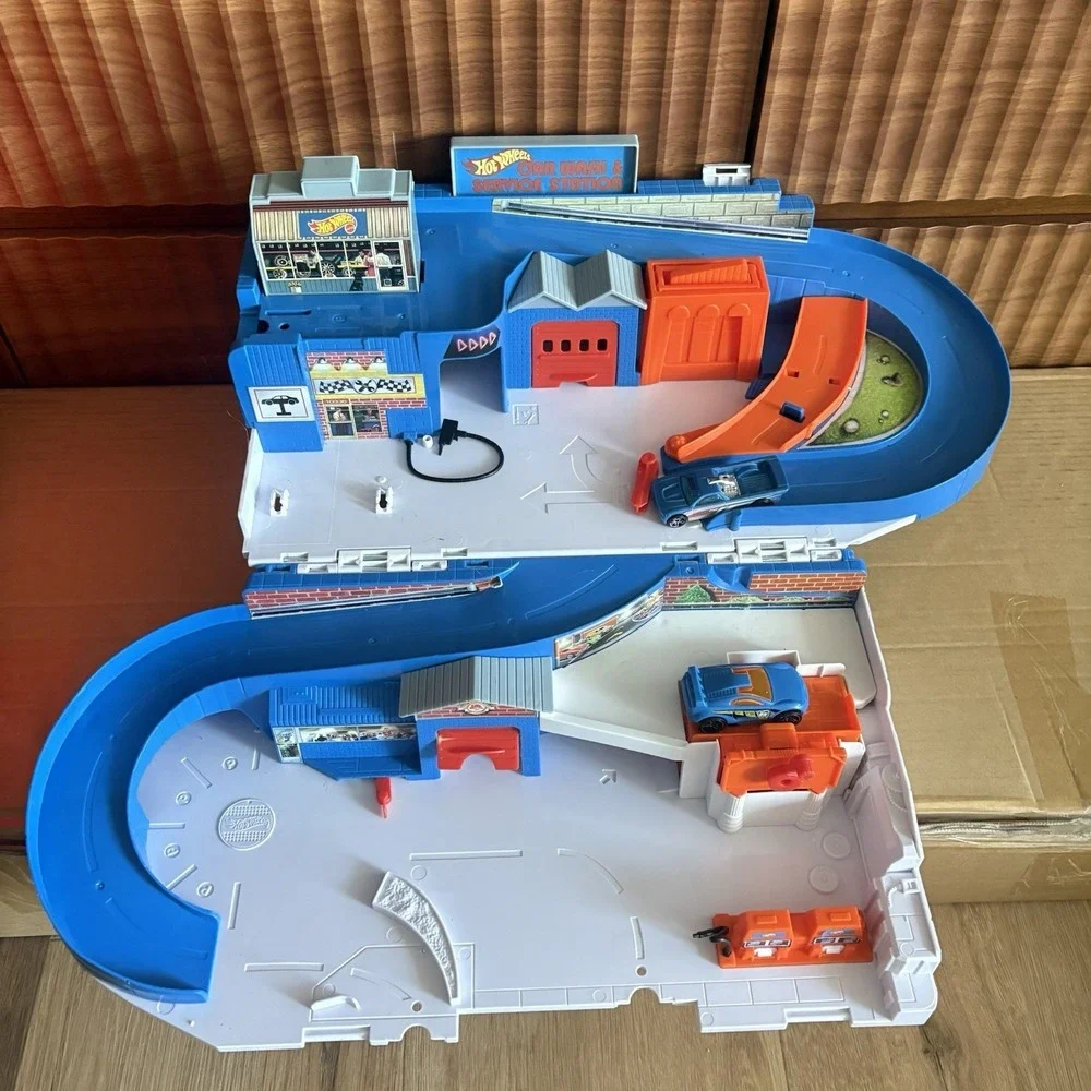 Vintage Retro Hot Wheels Stop And Go Car Wash and Service Station Center PlaySet